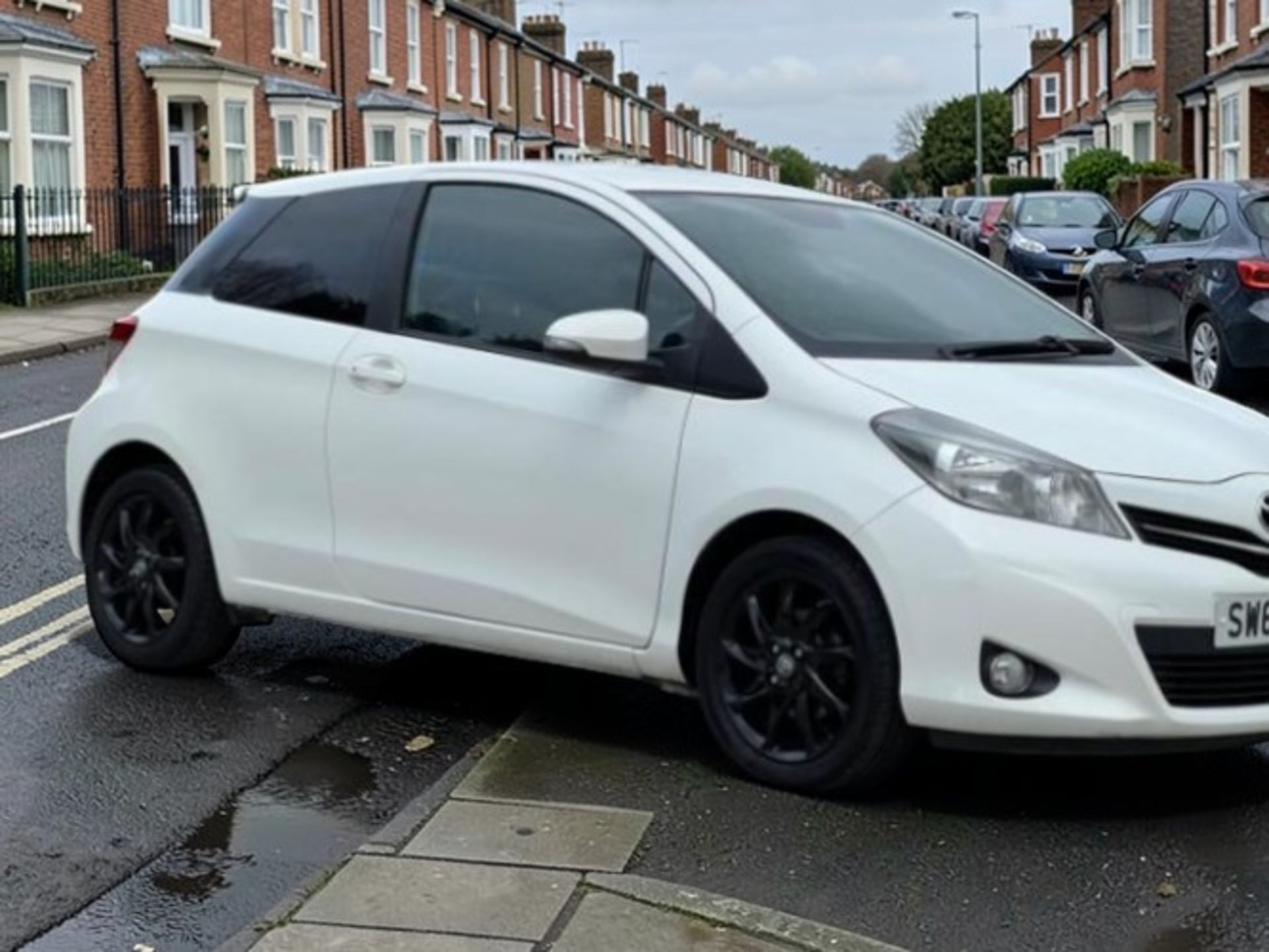 **(ONLY 63K MILEAGE)** 2012 TOYOTA YARIS 1.33 DUAL VVT-I TREND MANUAL >>--NO VAT ON HAMMER--<< - Image 11 of 30