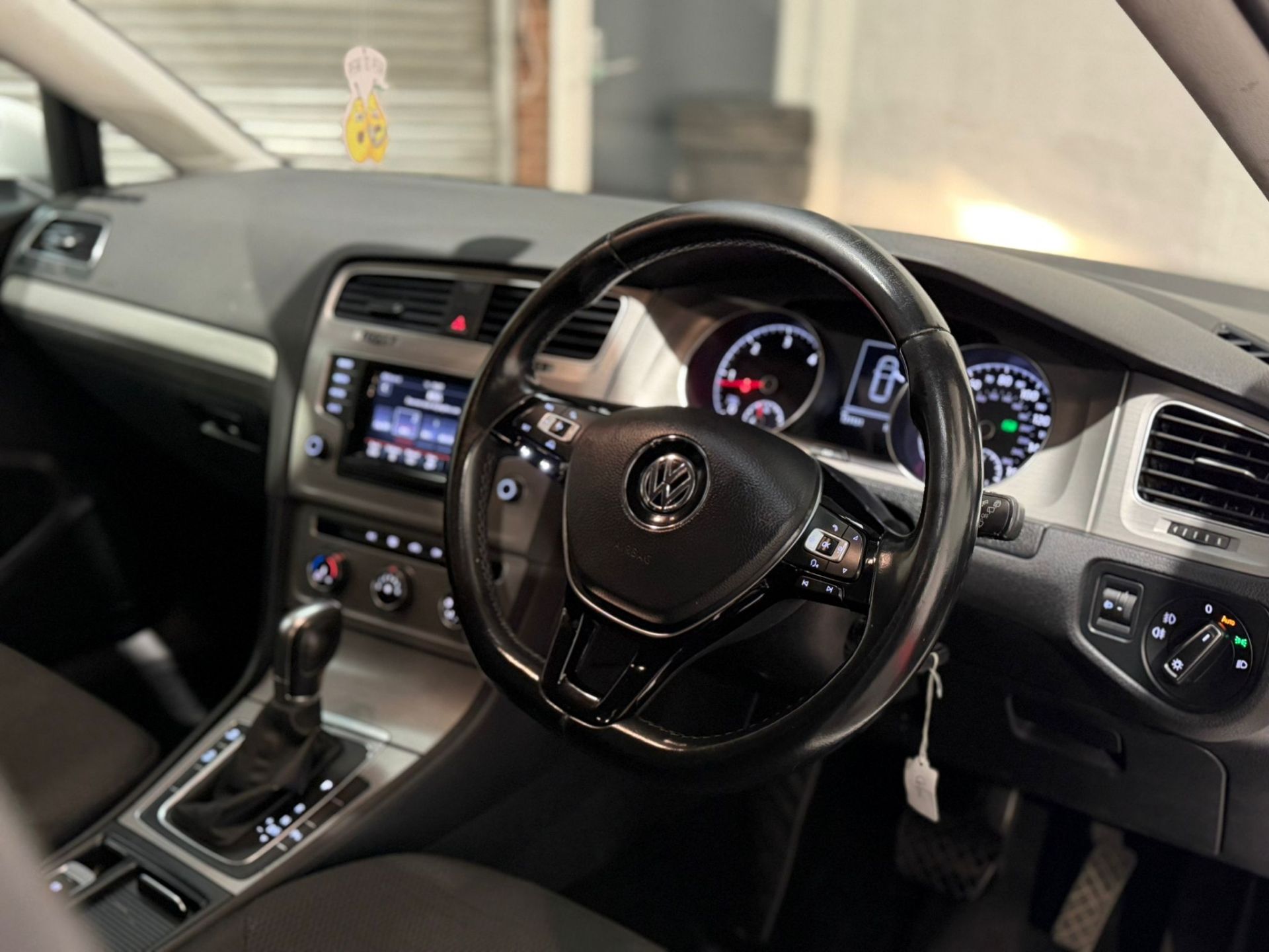 2014 VOLKSWAGEN GOLF MATCH TDI BMT S-A 1.6 DIESEL HATCHBACK >>--NO VAT ON HAMMER--<< - Image 15 of 29