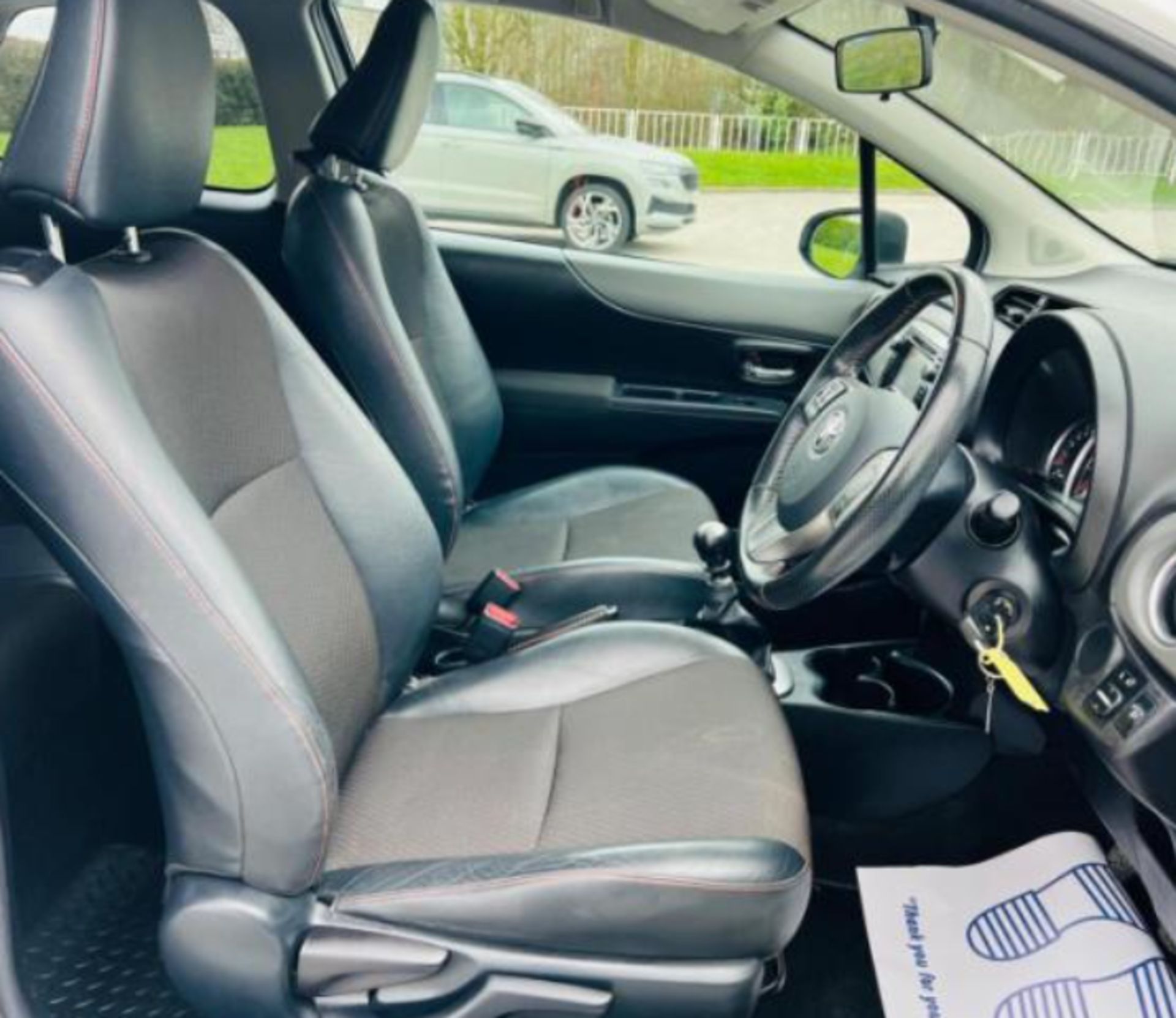**(ONLY 63K MILEAGE)** 2012 TOYOTA YARIS 1.33 DUAL VVT-I TREND MANUAL >>--NO VAT ON HAMMER--<< - Image 18 of 30
