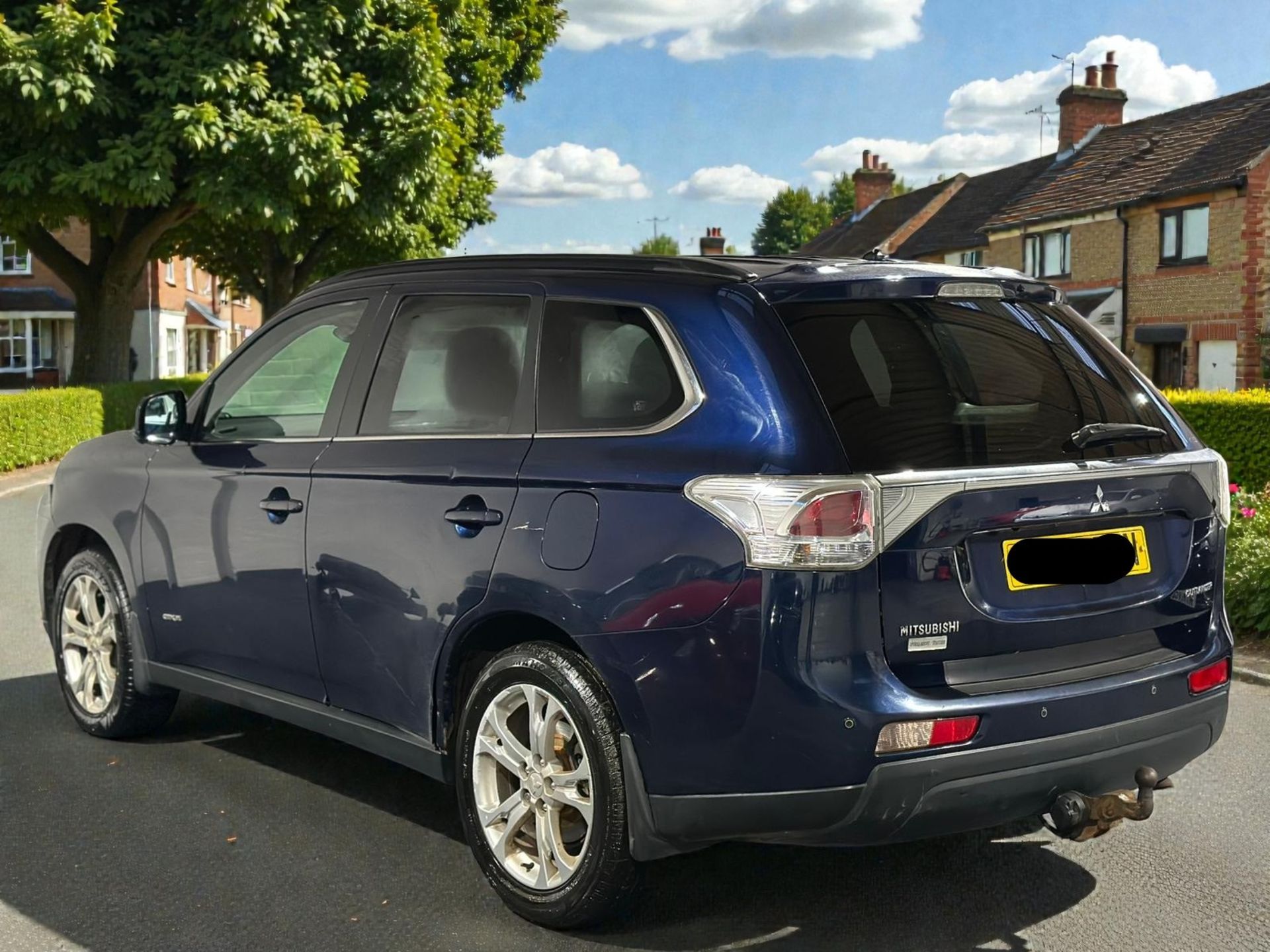 **(ONLY 118K MILEAGE)** 2013 MITSUBISHI OUTLANDER GX4 DI-D >>--NO VAT ON HAMMER--<< - Image 7 of 38