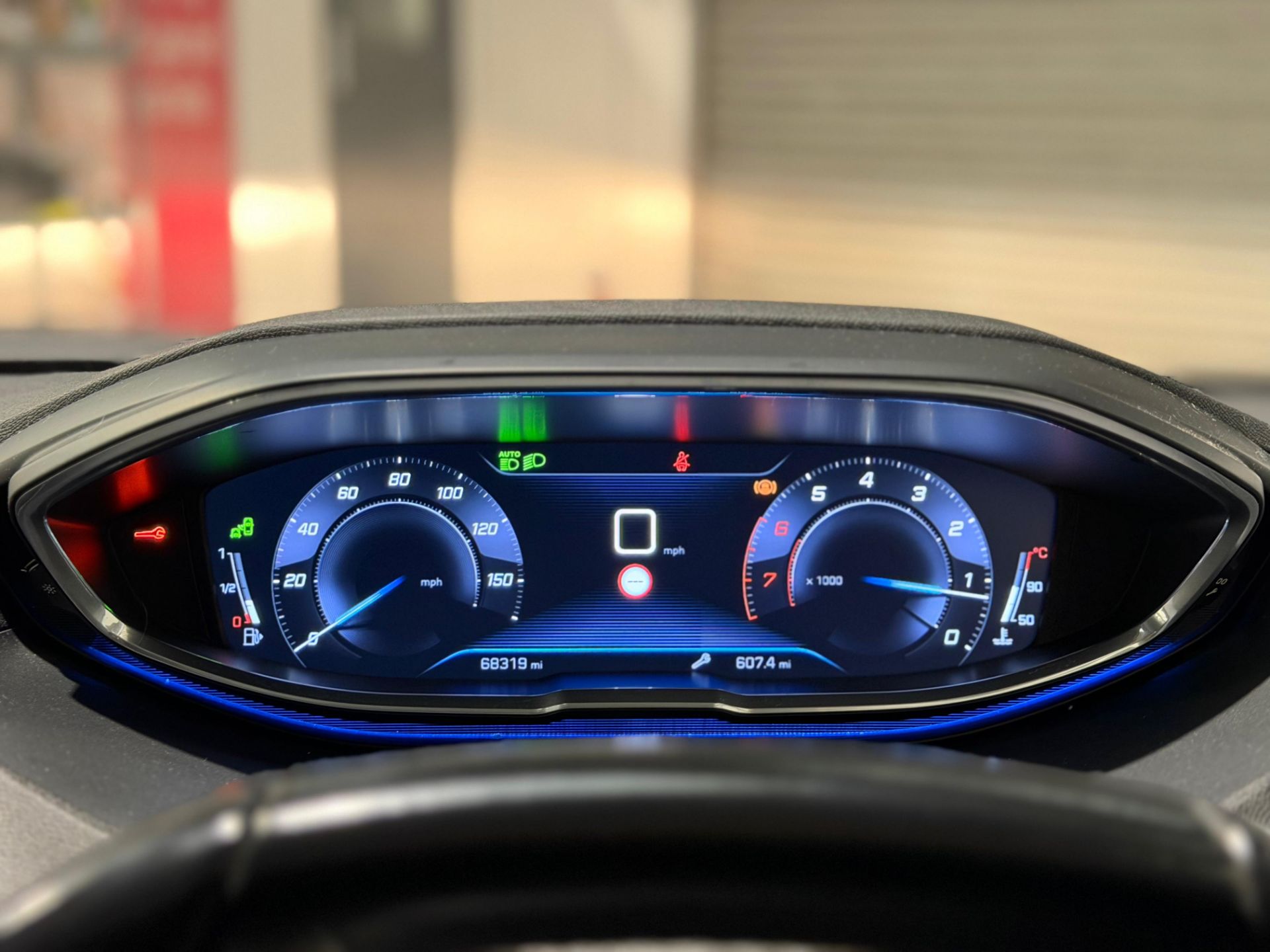 **(ONLY 69K MILEAGE)** 2018 PEUGEOT 3008 ALLURE S/S 1.2 PURETECH MANUAL >>--NO VAT ON HAMMER--<< - Image 21 of 28