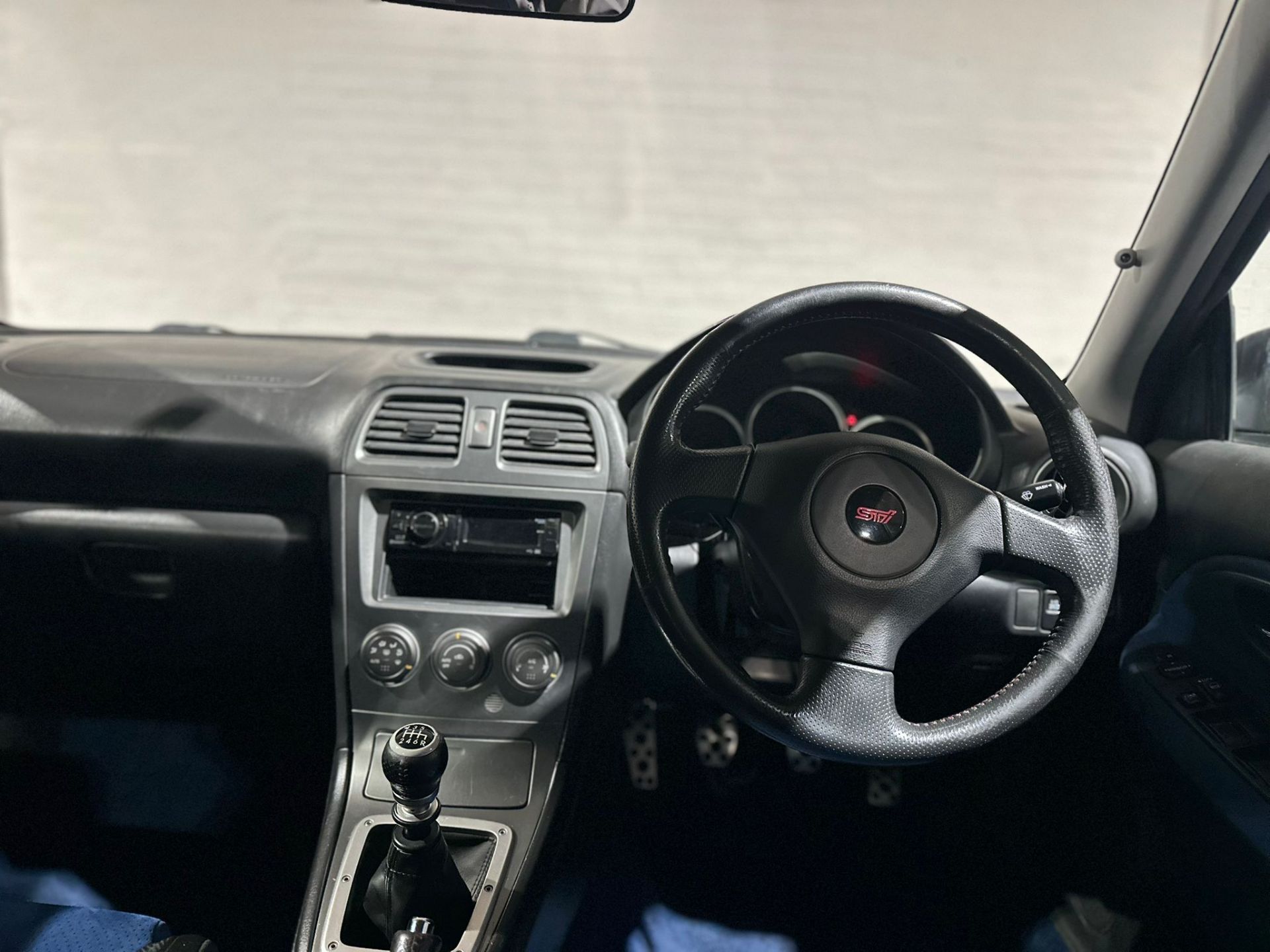 **(ONLY 89K MILEAGE)** 2006 SUBARU IMPREZA WRX STI – GREY >>--NO VAT ON HAMMER--<< - Image 14 of 39