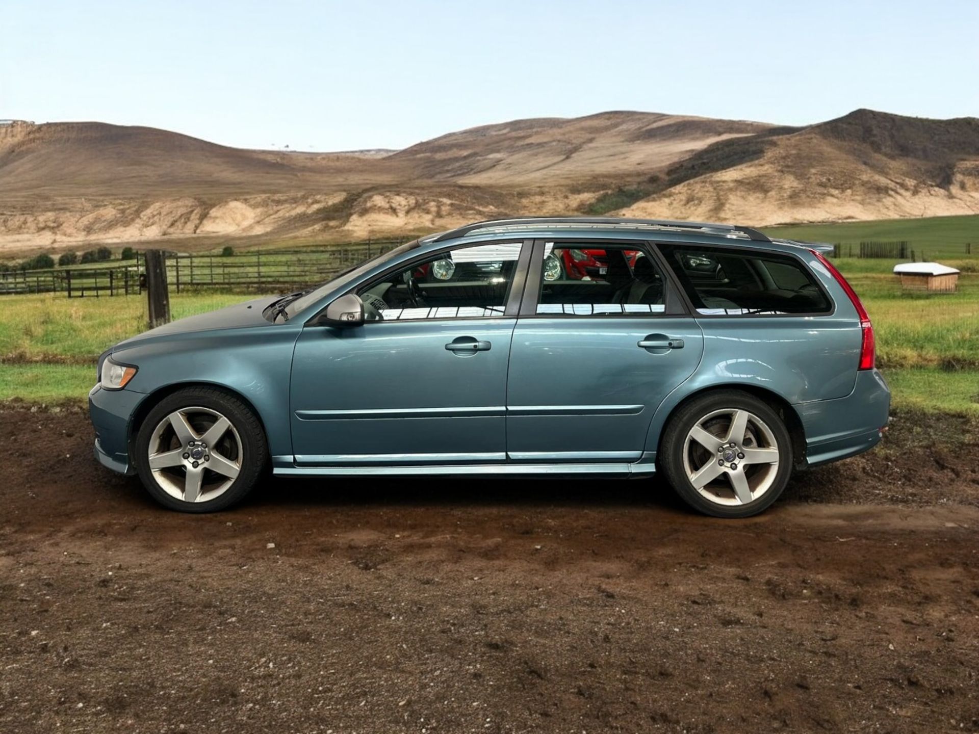 2009 VOLVO V50 R-DESIGN D DRIVE >>--NO VAT ON HAMMER--<< - Image 7 of 23