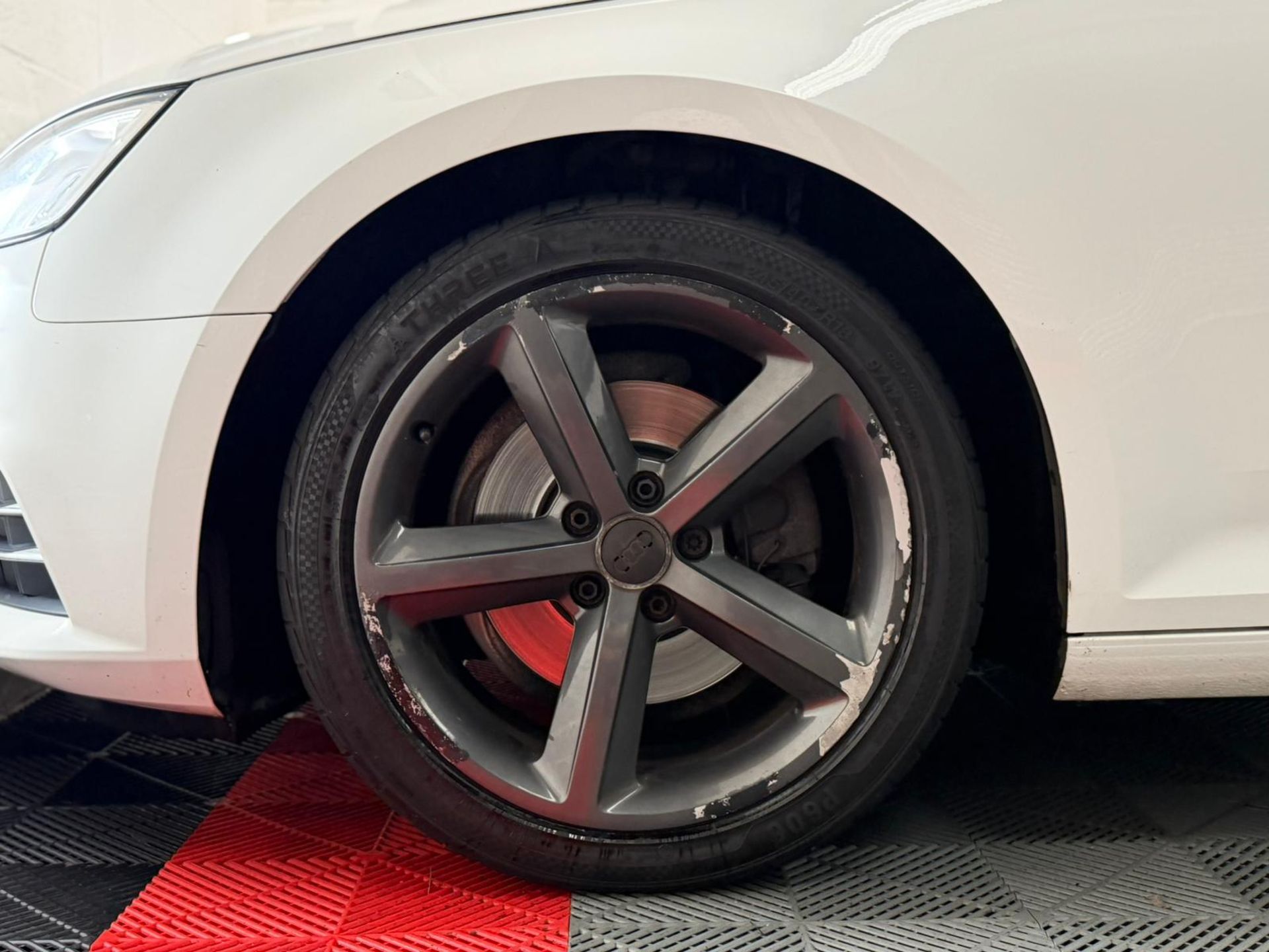 **(ONLY 109K MILEAGE)** 2017 AUDI A4 SE ULTRA TDI 1968CC DIESEL MANUAL >>--NO VAT ON HAMMER--<< - Image 15 of 29