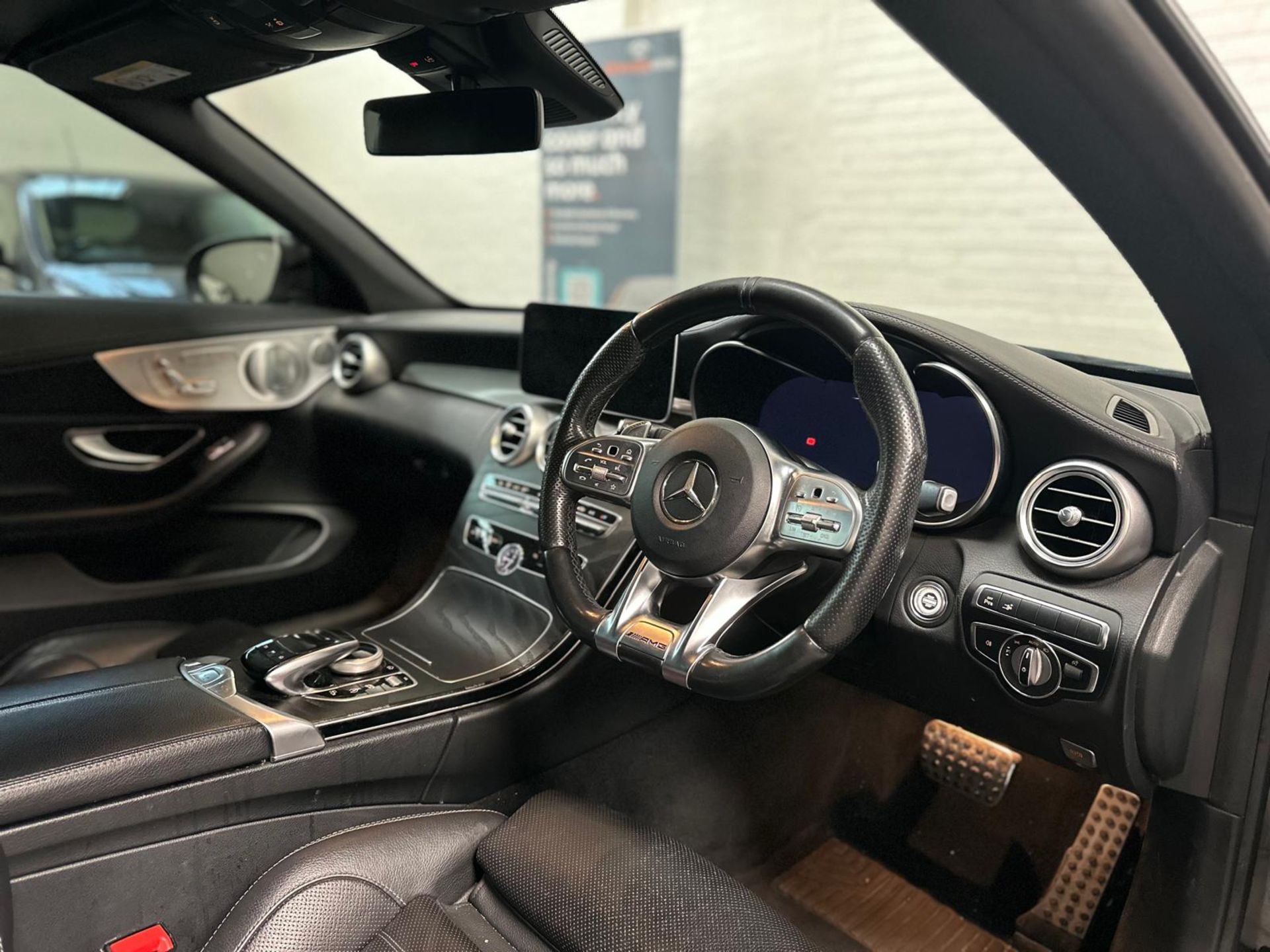 **(ONLY 67K MILEAGE)** 2018 MERCEDES-BENZ C43 AMG PREMIUM PLUS – 3.0L – >>--NO VAT ON HAMMER--<< - Image 15 of 20