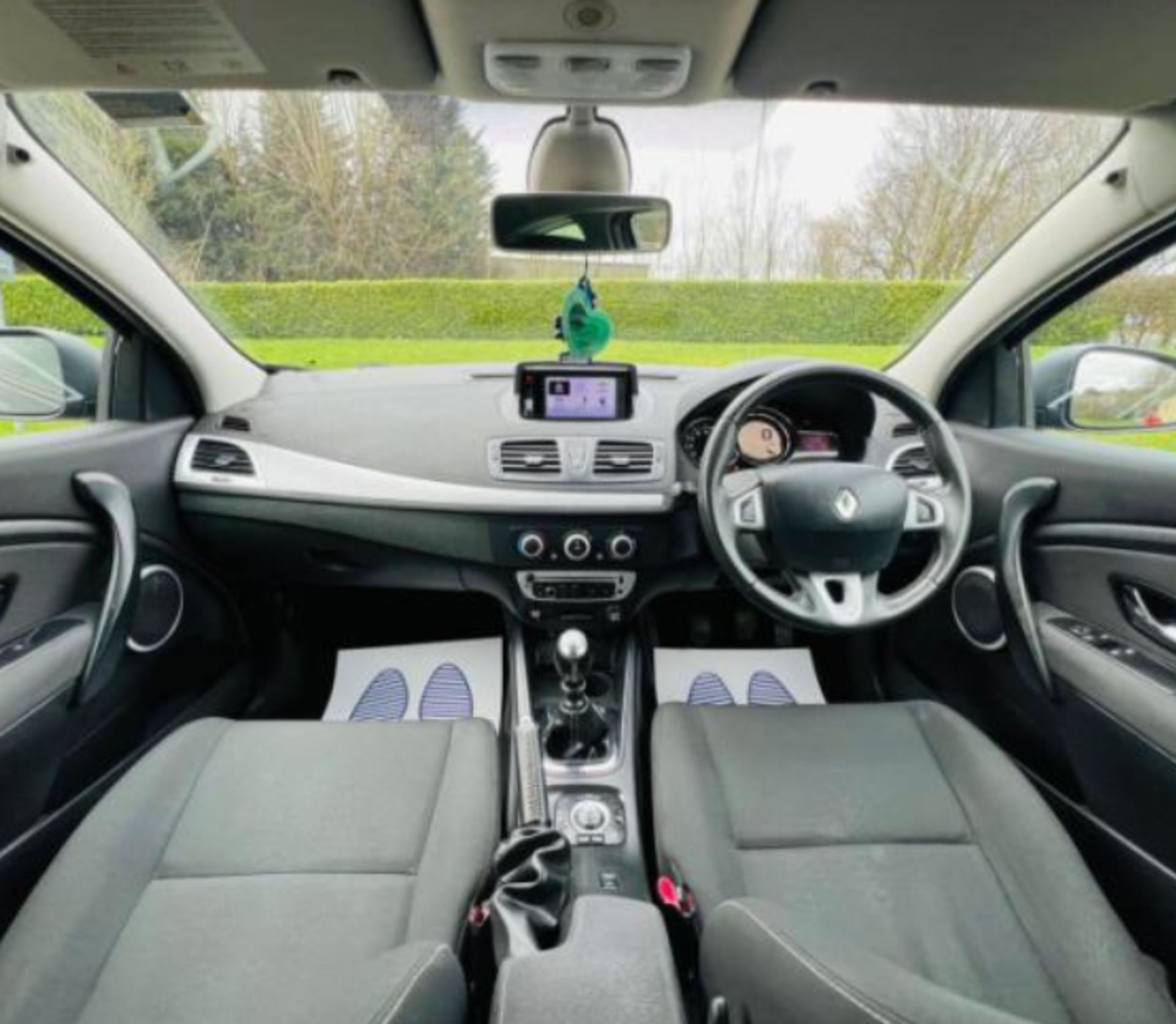 **(ONLY 72K MILEAGE)** 2012 RENAULT MEGANE DYNAMIQUE TOMTOM VVT 1.6 PETROL >>--NO VAT ON HAMMER--<< - Image 20 of 27