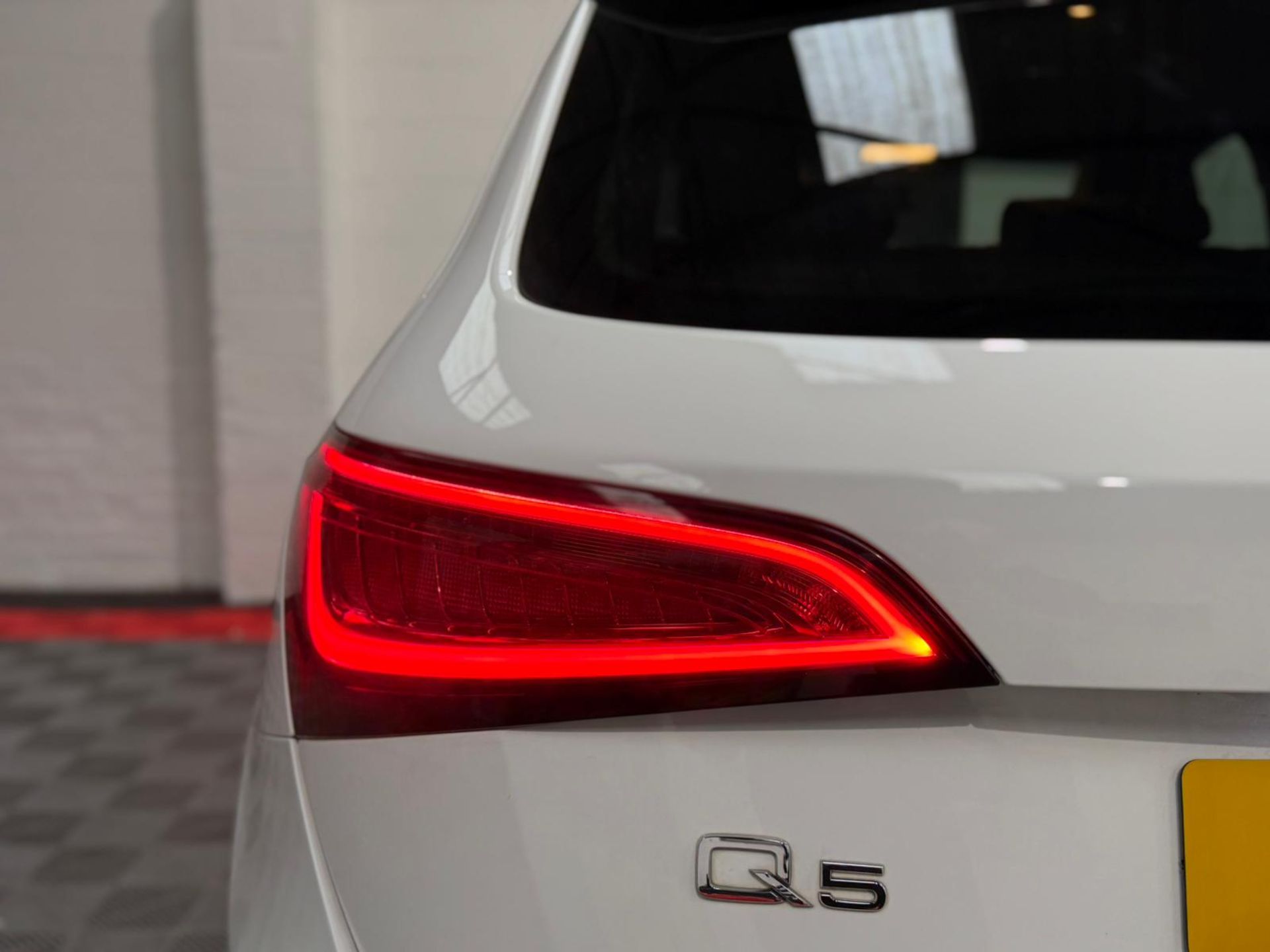 **(ONLY 107K MILEAGE)** 2013 AUDI Q5 2.0 TFSI S LINE PLUS TIPTRONIC >>--NO VAT ON HAMMER--<< - Image 34 of 39