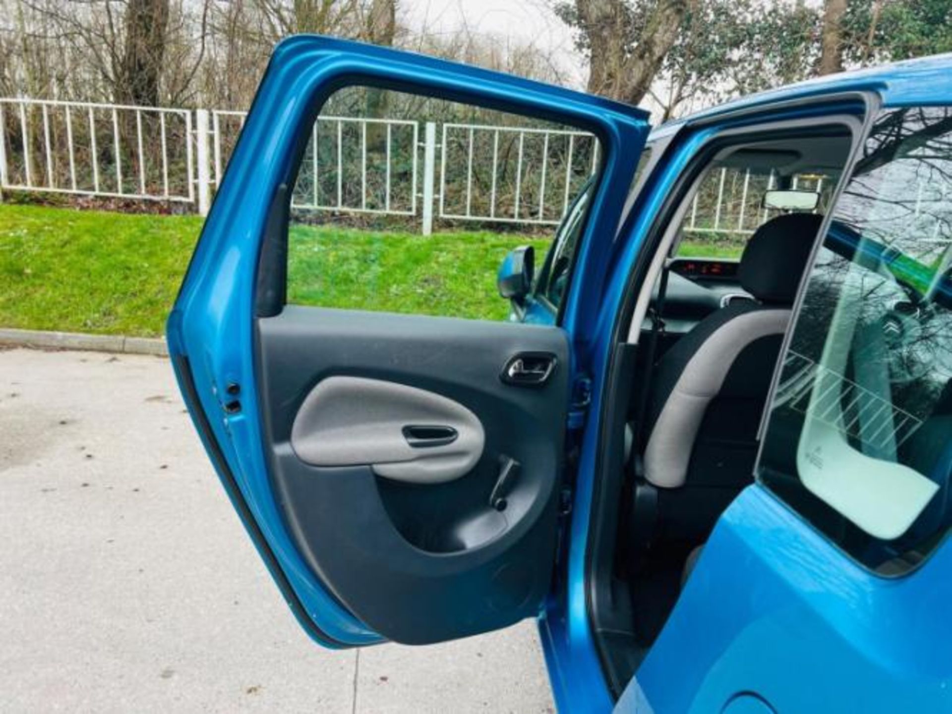 **(ONLY 120K MILEAGE)** 2010 CITROEN C3 PICASSO VTR PLUS HDI 1.6 DIESEL >>--NO VAT ON HAMMER--<< - Image 25 of 29