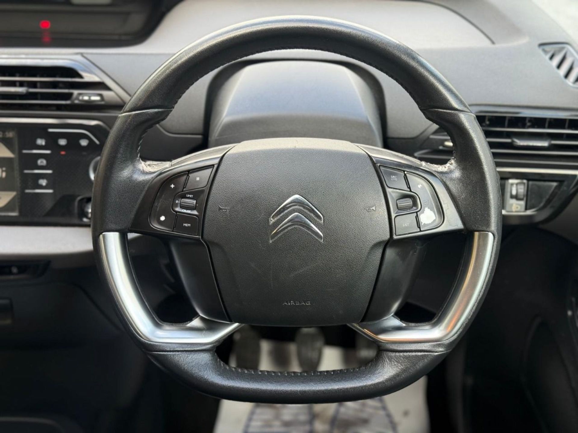2015 CITROEN GRAND C4 PICASSO 1.6 E-HDI VTR >>--NO VAT ON HAMMER--<< - Image 20 of 32