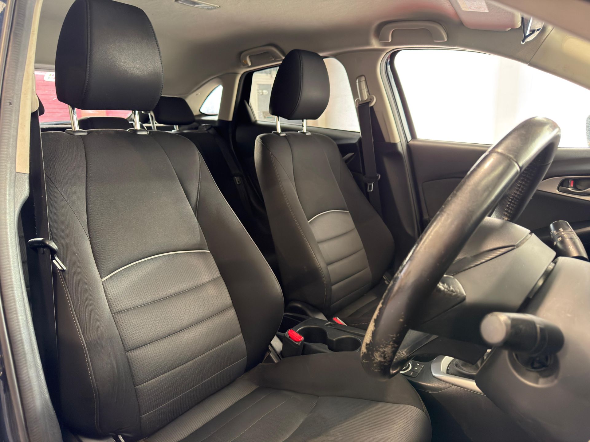 **(ONLY 118K MILEAGE)** 2015 MAZDA CX-3 SE-L NAV D, 1.5L, MANUAL, BLUE >>--NO VAT ON HAMMER--<< - Image 24 of 29