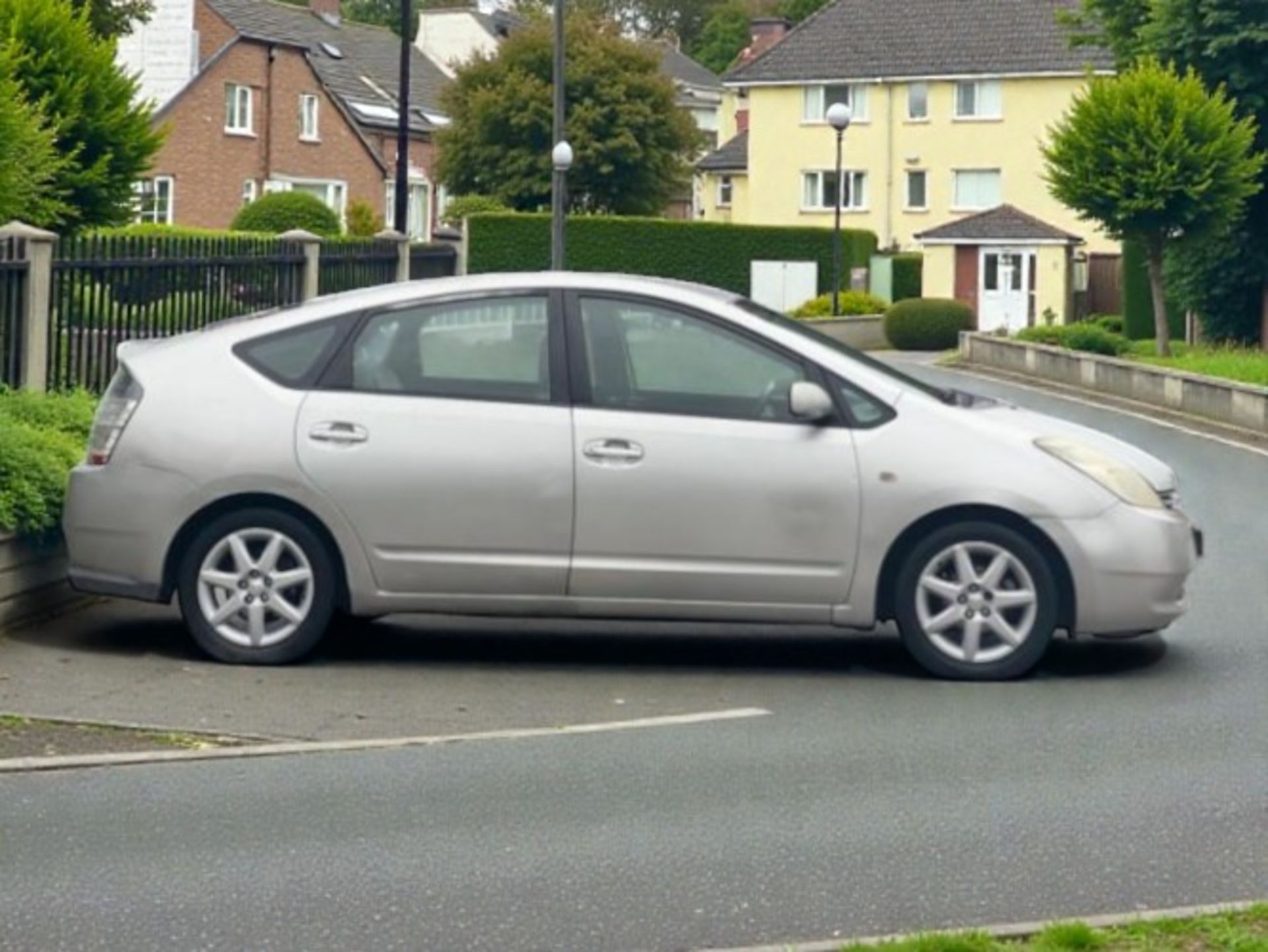 2005 TOYOTA PRIUS T3 VVT-I AUTO 1.5 HYBRID HATCHBACK SILVER >>--NO VAT ON HAMMER--<< - Image 6 of 28