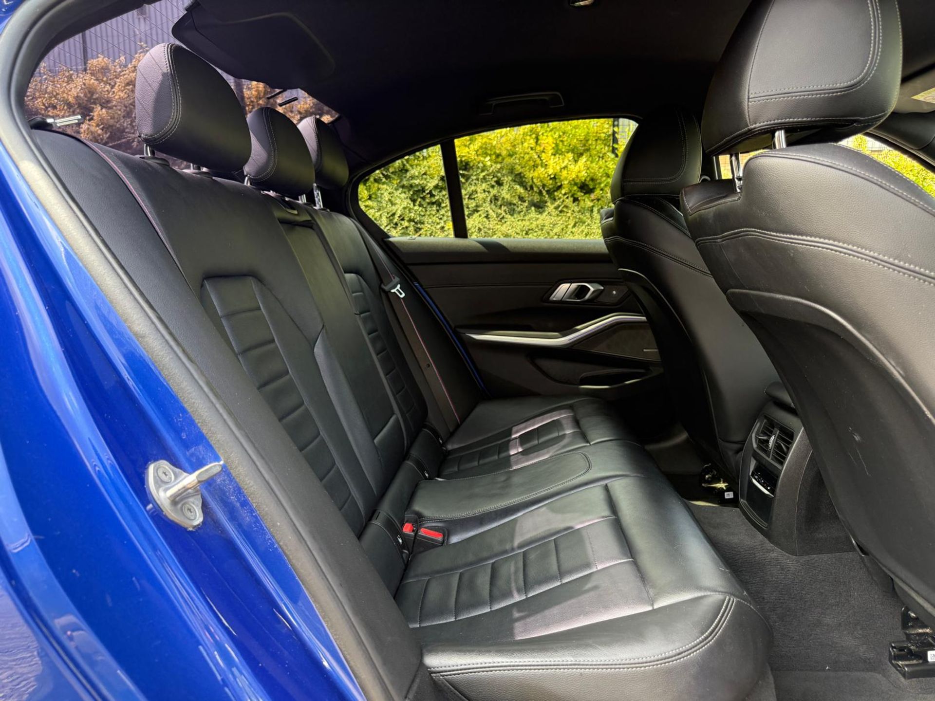 2021 BMW M340I XDRIVE MHEV AUTO >>--NO VAT ON HAMMER--<< - Image 17 of 31