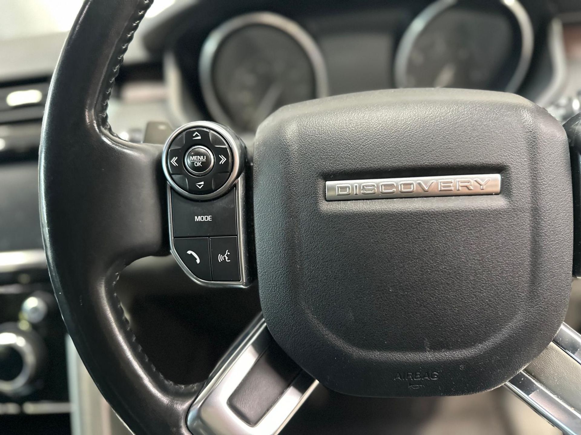 **(ONLY 76K MILEAGE)** 2017 LAND ROVER DISCOVERY HSE >>--NO VAT ON HAMMER--<< - Image 14 of 47