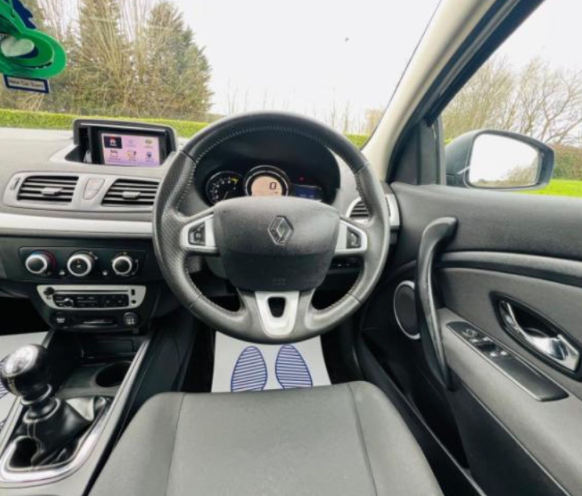 **(ONLY 72K MILEAGE)** 2012 RENAULT MEGANE DYNAMIQUE TOMTOM VVT 1.6 PETROL >>--NO VAT ON HAMMER--<< - Image 24 of 27