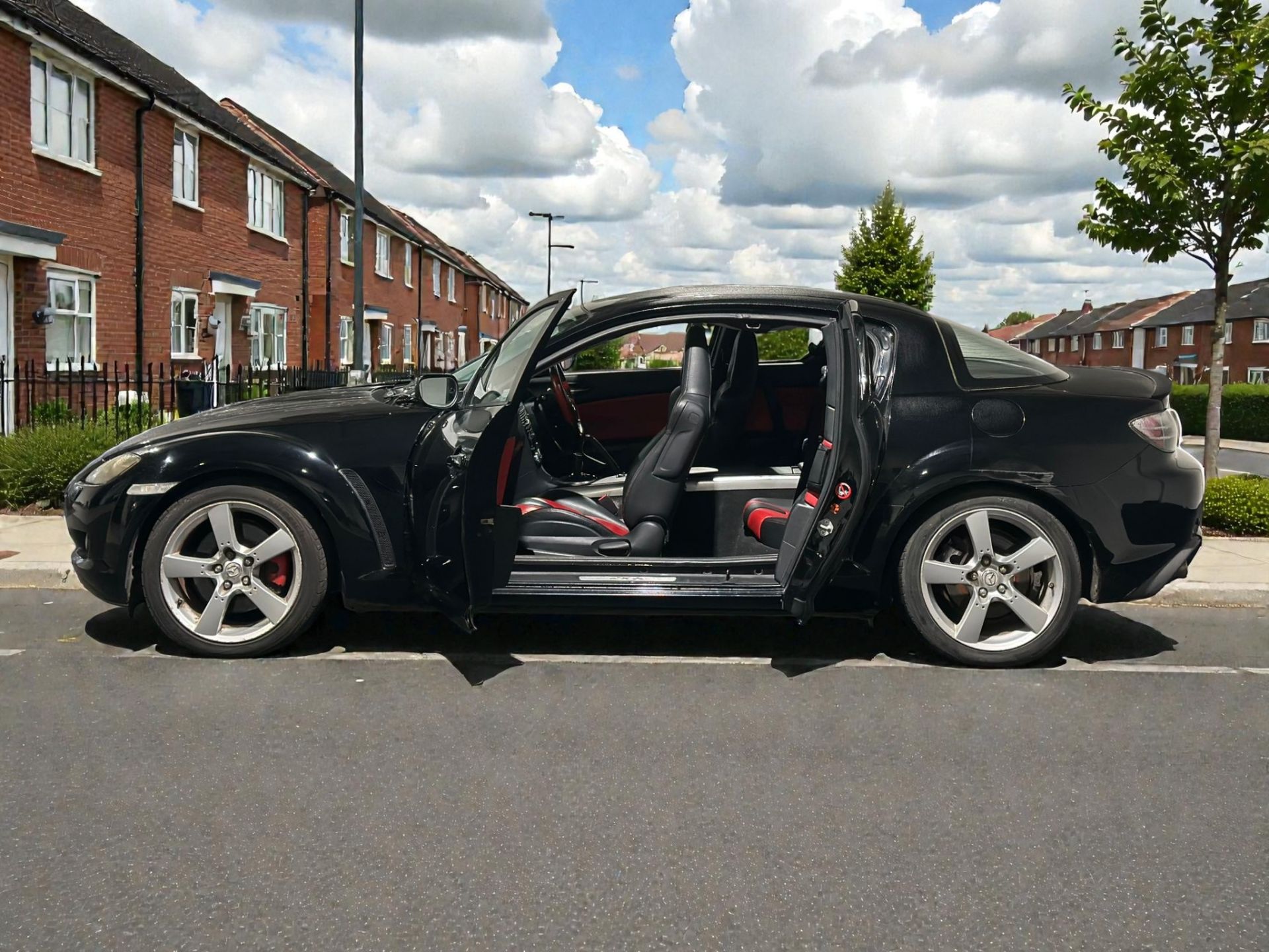 **(ONLY 56K MILEAGE)** 2006 MAZDA RX-8 231 PS COUPE, BLACK, 2 KEEPERS >>--NO VAT ON HAMMER--<< - Image 4 of 26