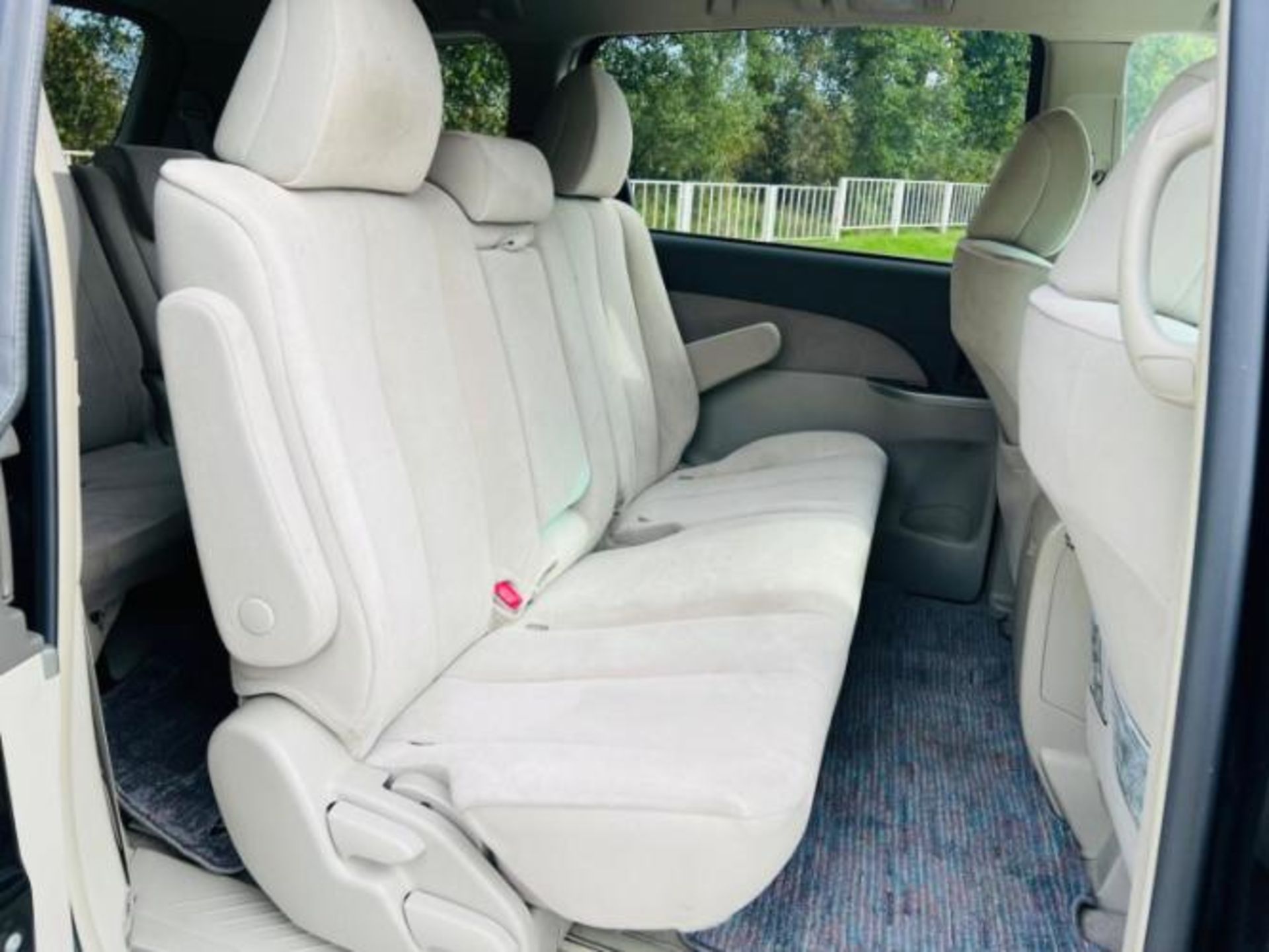 2009 TOYOTA ESTIMA 2.4 PETROL HYBRID AUTOMATIC 4WD 8-SEATER MPV >>--NO VAT ON HAMMER--<< - Image 27 of 44