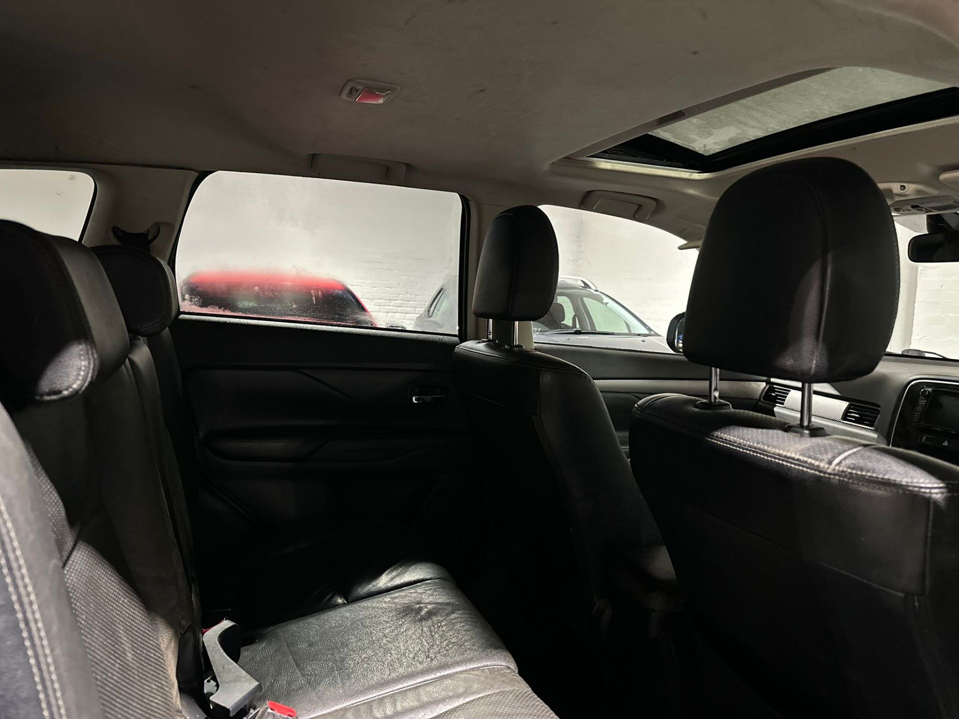 **(ONLY 118K MILEAGE)** 2013 MITSUBISHI OUTLANDER GX4 DI-D >>--NO VAT ON HAMMER--<< - Image 32 of 38