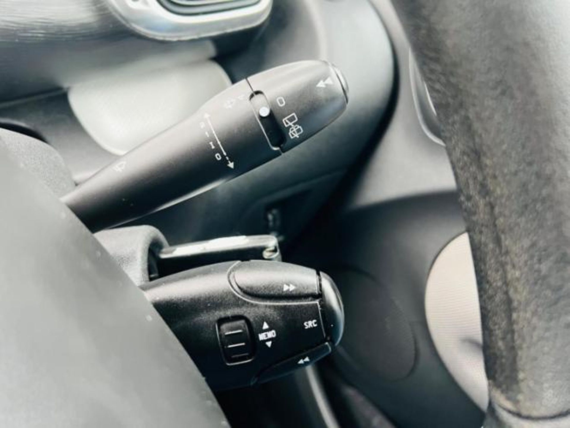 **(ONLY 120K MILEAGE)** 2010 CITROEN C3 PICASSO VTR PLUS HDI 1.6 DIESEL >>--NO VAT ON HAMMER--<< - Image 13 of 29