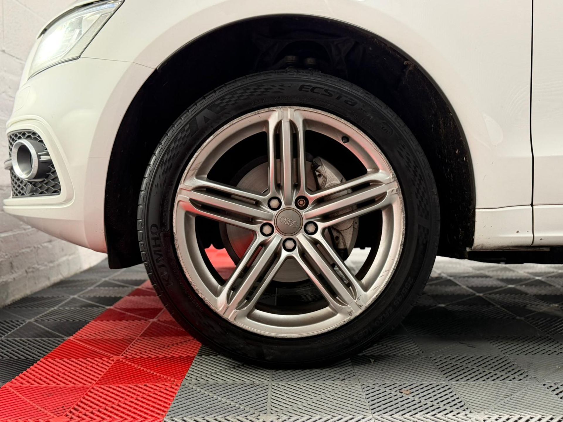 **(ONLY 107K MILEAGE)** 2013 AUDI Q5 2.0 TFSI S LINE PLUS TIPTRONIC >>--NO VAT ON HAMMER--<< - Image 22 of 39