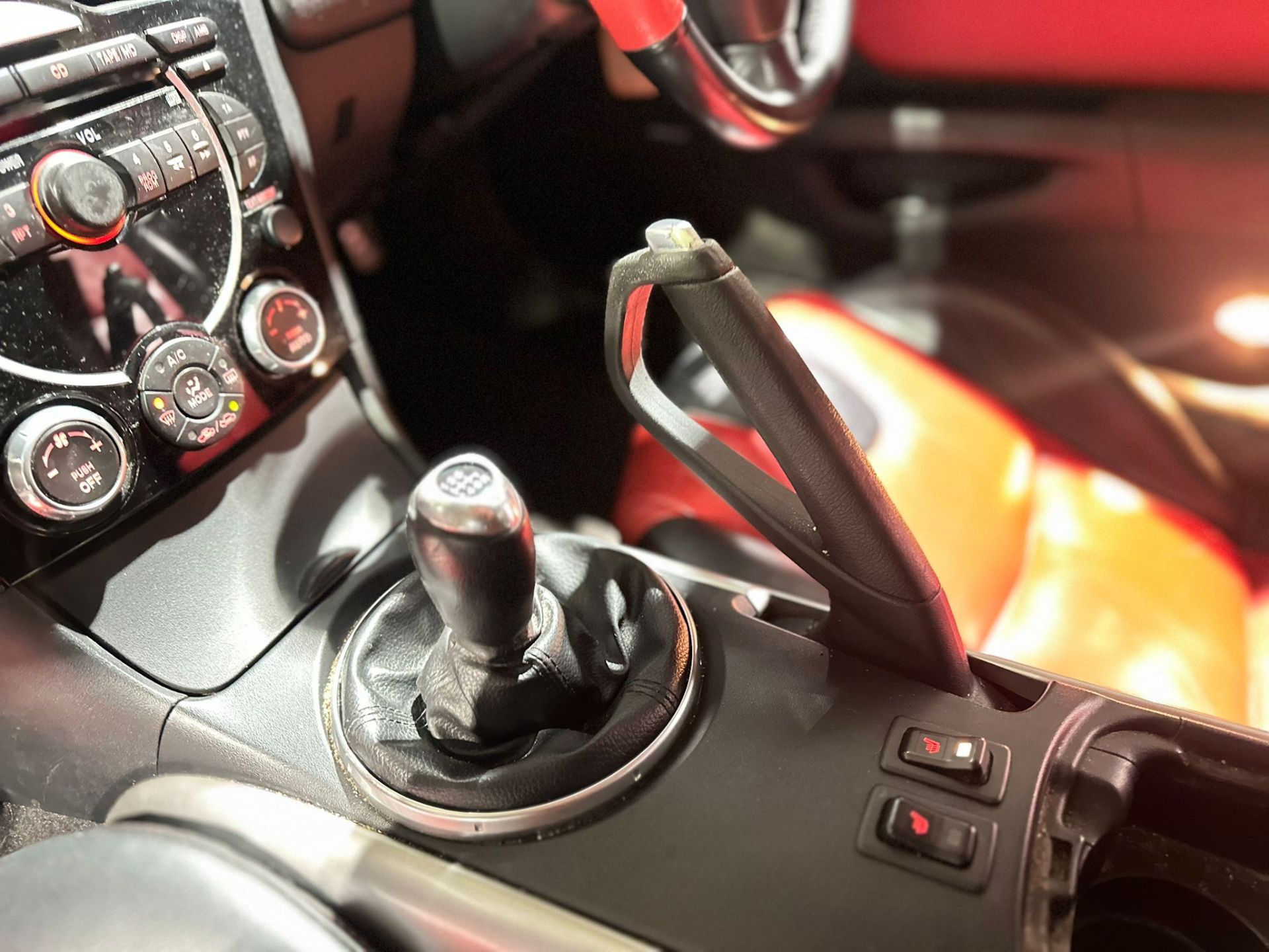 **(ONLY 56K MILEAGE)** 2006 MAZDA RX-8 231 PS COUPE, BLACK, 2 KEEPERS >>--NO VAT ON HAMMER--<< - Image 20 of 26