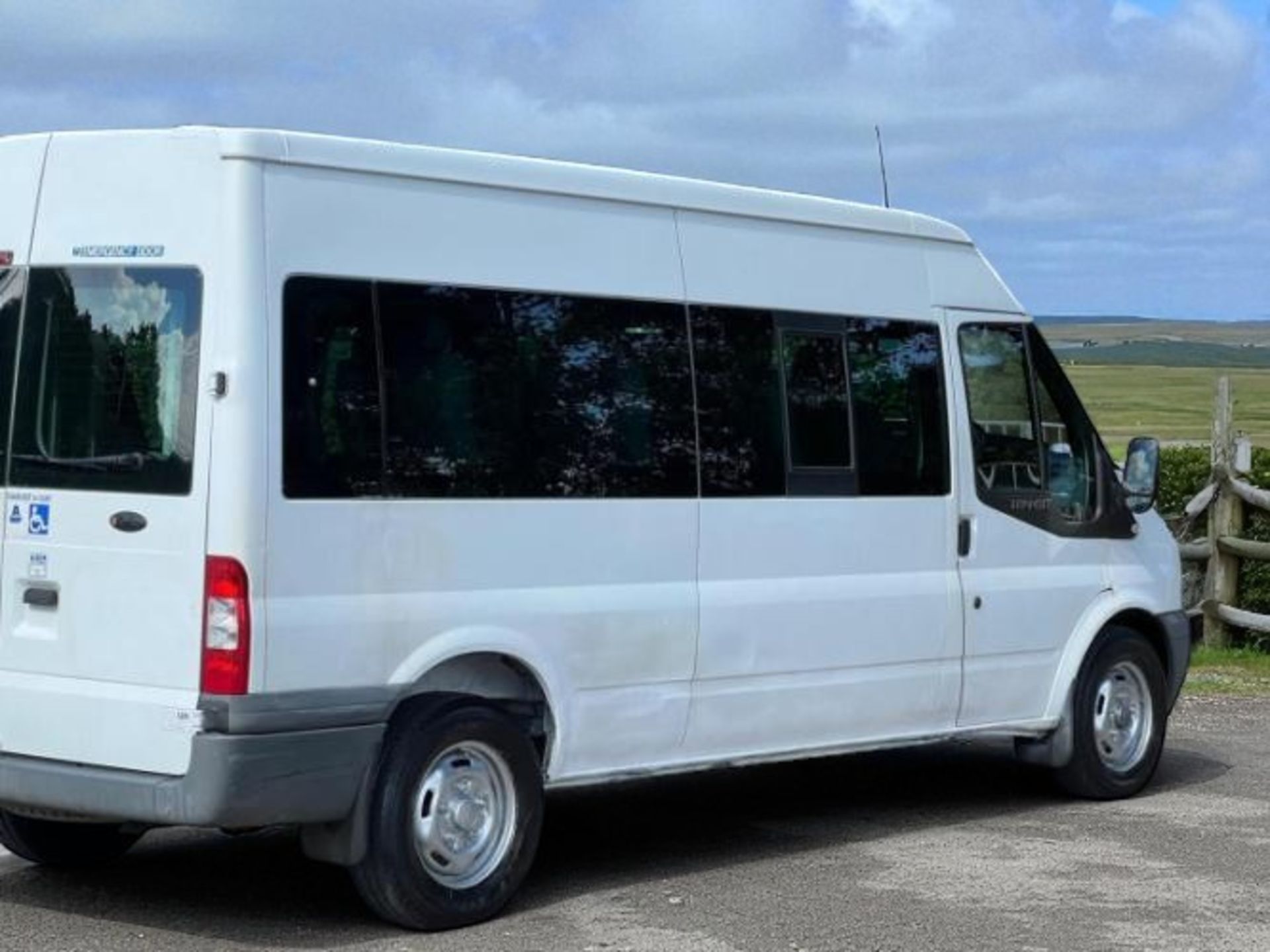 2011 FORD TRANSIT 2.4 TDCI 350 DURATORQ RWD L3 H2 MINIBUS >>--NO VAT ON HAMMER--<< - Image 12 of 46