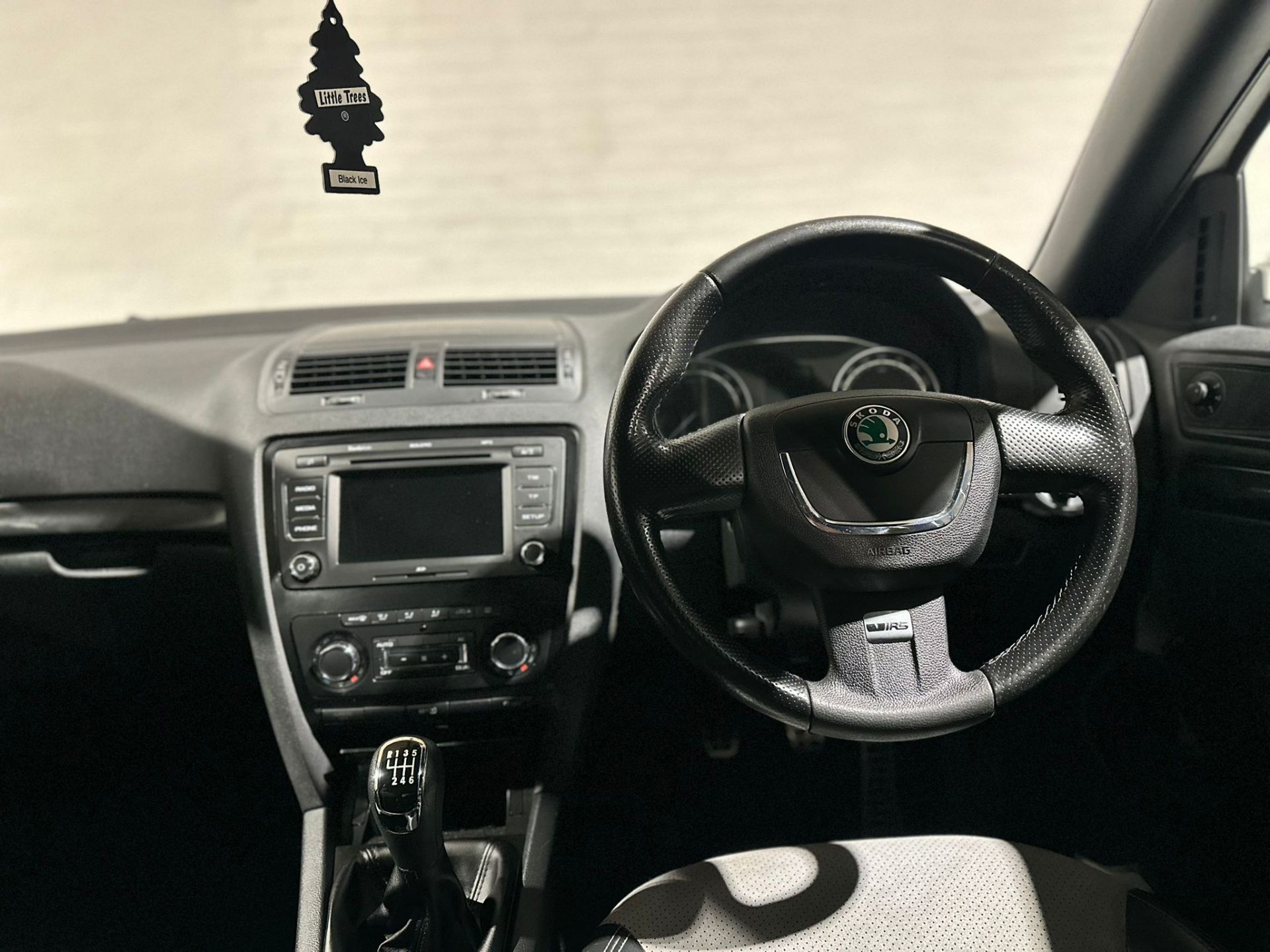 2012 SKODA OCTAVIA VRS TDI CR 2.0 MANUAL HATCHBACK >>--NO VAT ON HAMMER--<< - Image 33 of 43