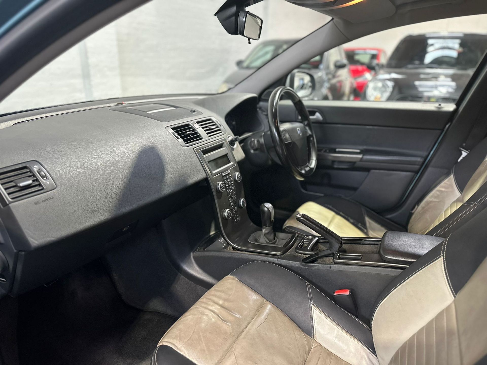 2009 VOLVO V50 R-DESIGN D DRIVE >>--NO VAT ON HAMMER--<< - Image 11 of 23