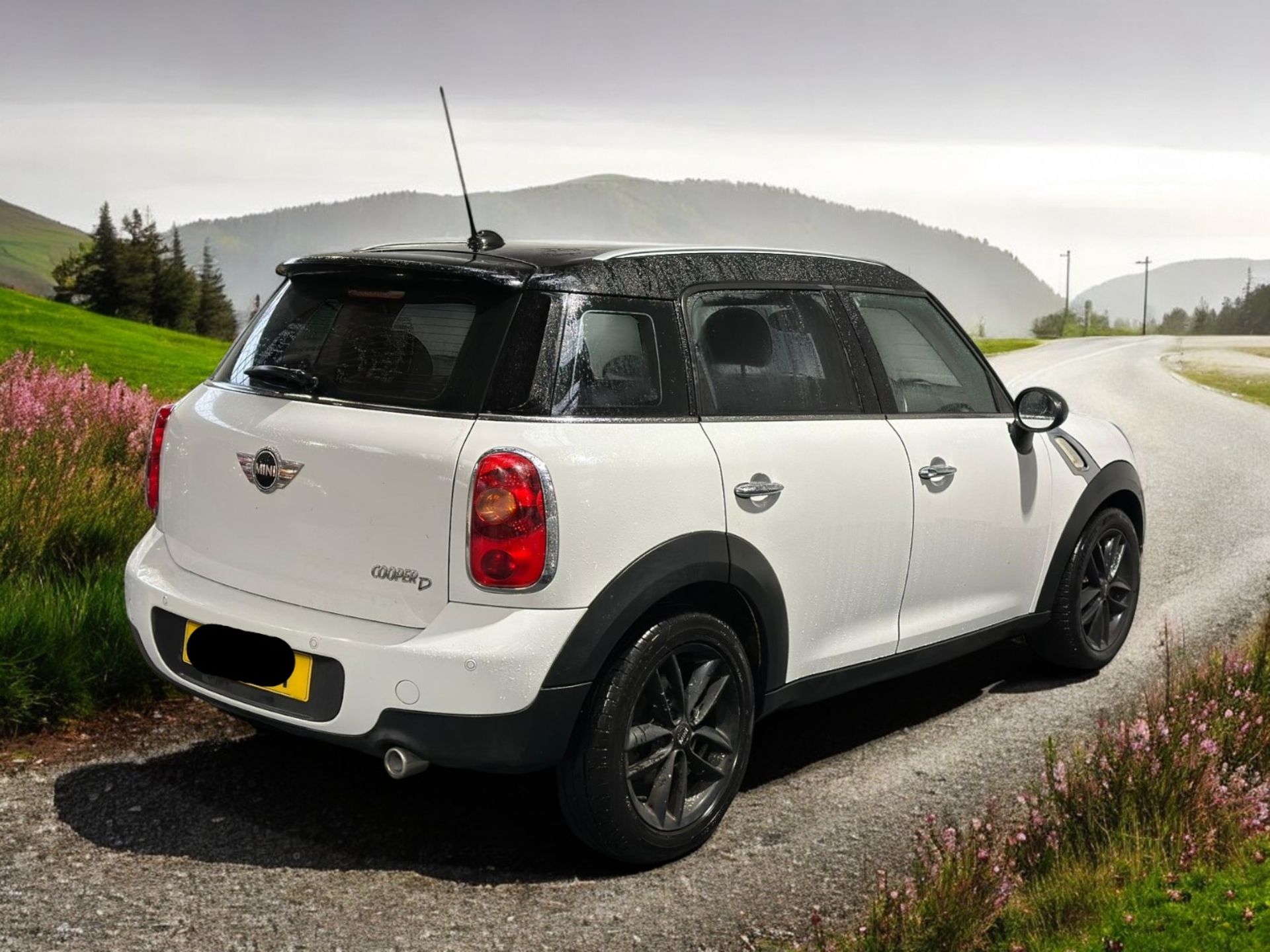 2011 MINI COUNTRYMAN COOPER D – 1.6 DIESEL – MANUAL - Image 7 of 31