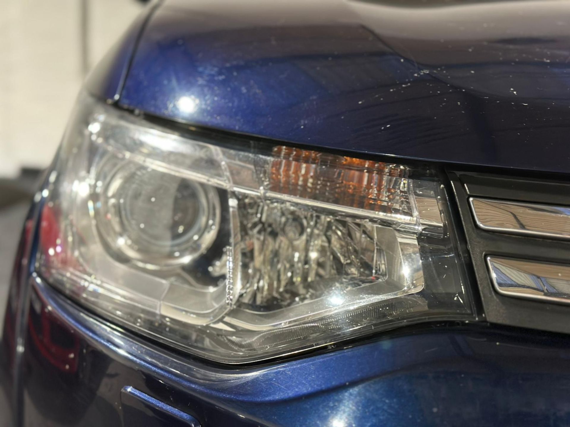 **(ONLY 118K MILEAGE)** 2013 MITSUBISHI OUTLANDER GX4 DI-D >>--NO VAT ON HAMMER--<< - Image 27 of 38