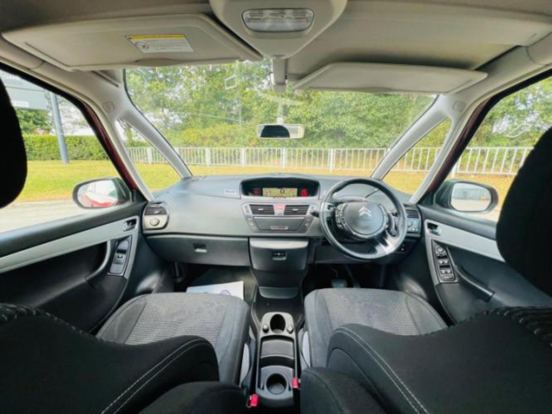 **(ONLY K MILEAGE)** 2012 CITROEN C4 G PICASSO VTR+ E-HDI A 1.6 SEMI AUTO >>--NO VAT ON HAMMER--<< - Image 16 of 29