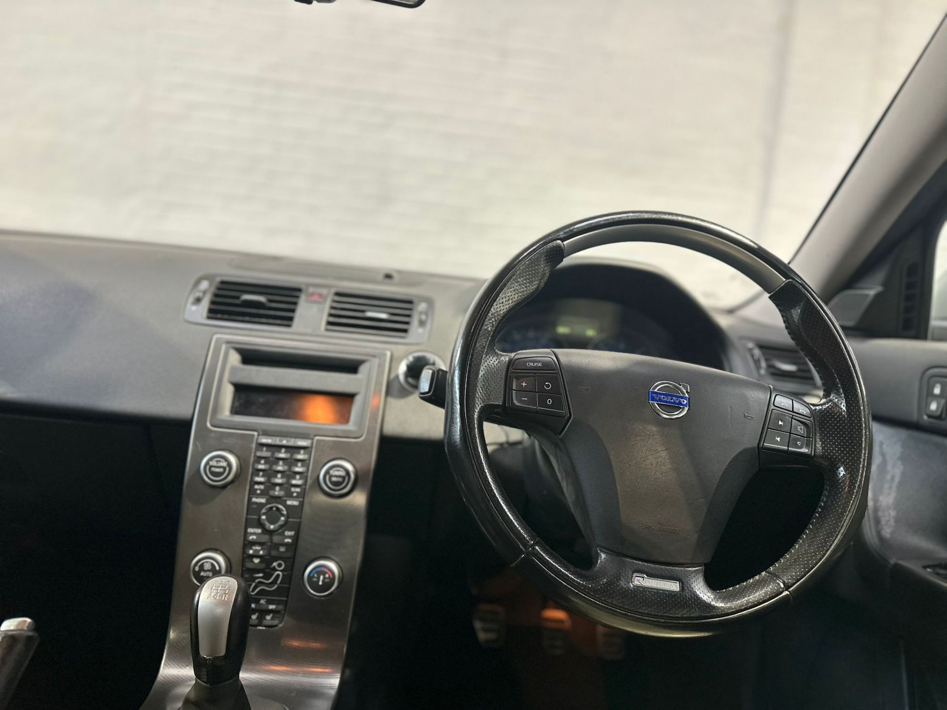 2009 VOLVO V50 R-DESIGN D DRIVE >>--NO VAT ON HAMMER--<< - Image 19 of 23