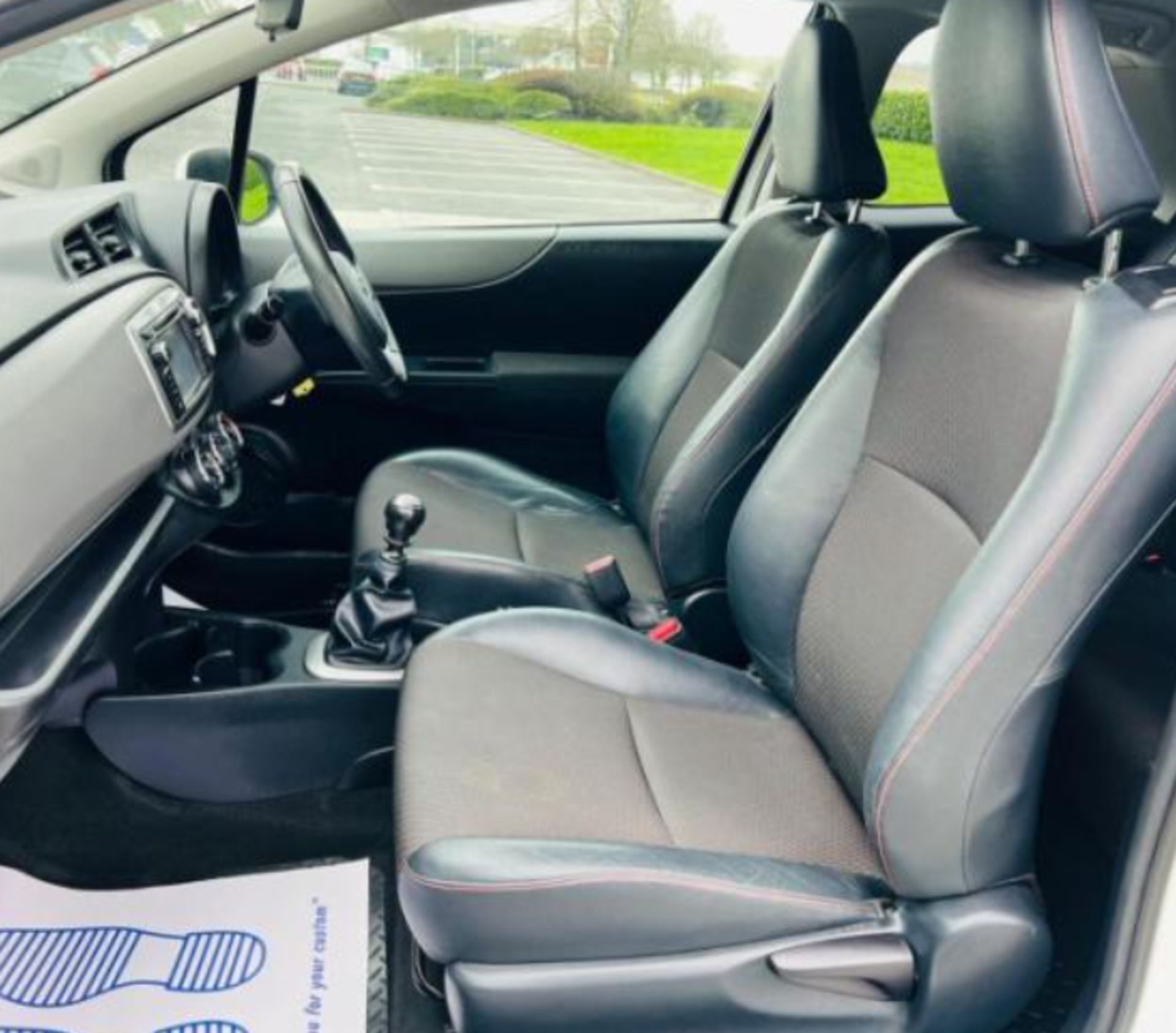 **(ONLY 63K MILEAGE)** 2012 TOYOTA YARIS 1.33 DUAL VVT-I TREND MANUAL >>--NO VAT ON HAMMER--<< - Image 19 of 30