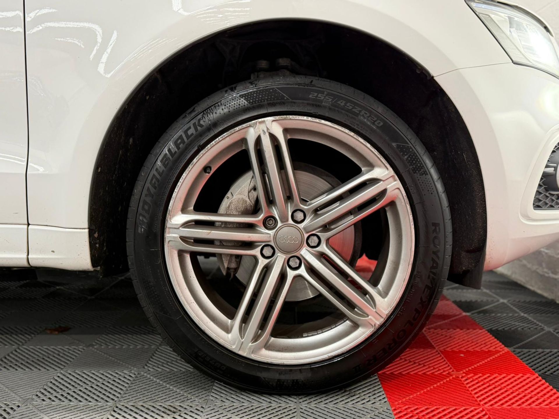 **(ONLY 107K MILEAGE)** 2013 AUDI Q5 2.0 TFSI S LINE PLUS TIPTRONIC >>--NO VAT ON HAMMER--<< - Image 31 of 39