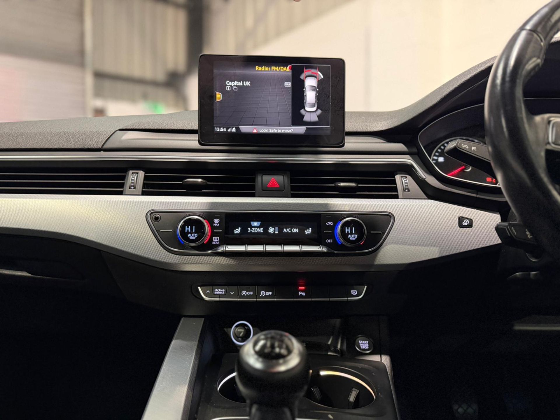 **(ONLY 109K MILEAGE)** 2017 AUDI A4 SE ULTRA TDI 1968CC DIESEL MANUAL >>--NO VAT ON HAMMER--<< - Image 23 of 29