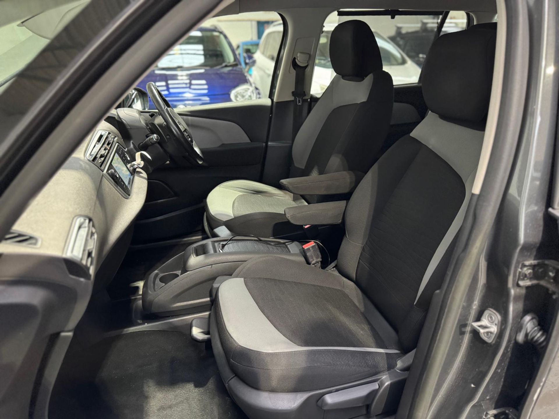 2014 CITROËN C4 GRAND PICASSO EXC AIR EHDI S-A – 1.6L DIESEL MPV, SEMI-AUTO >>--NO VAT ON HAMMER--<< - Image 15 of 21