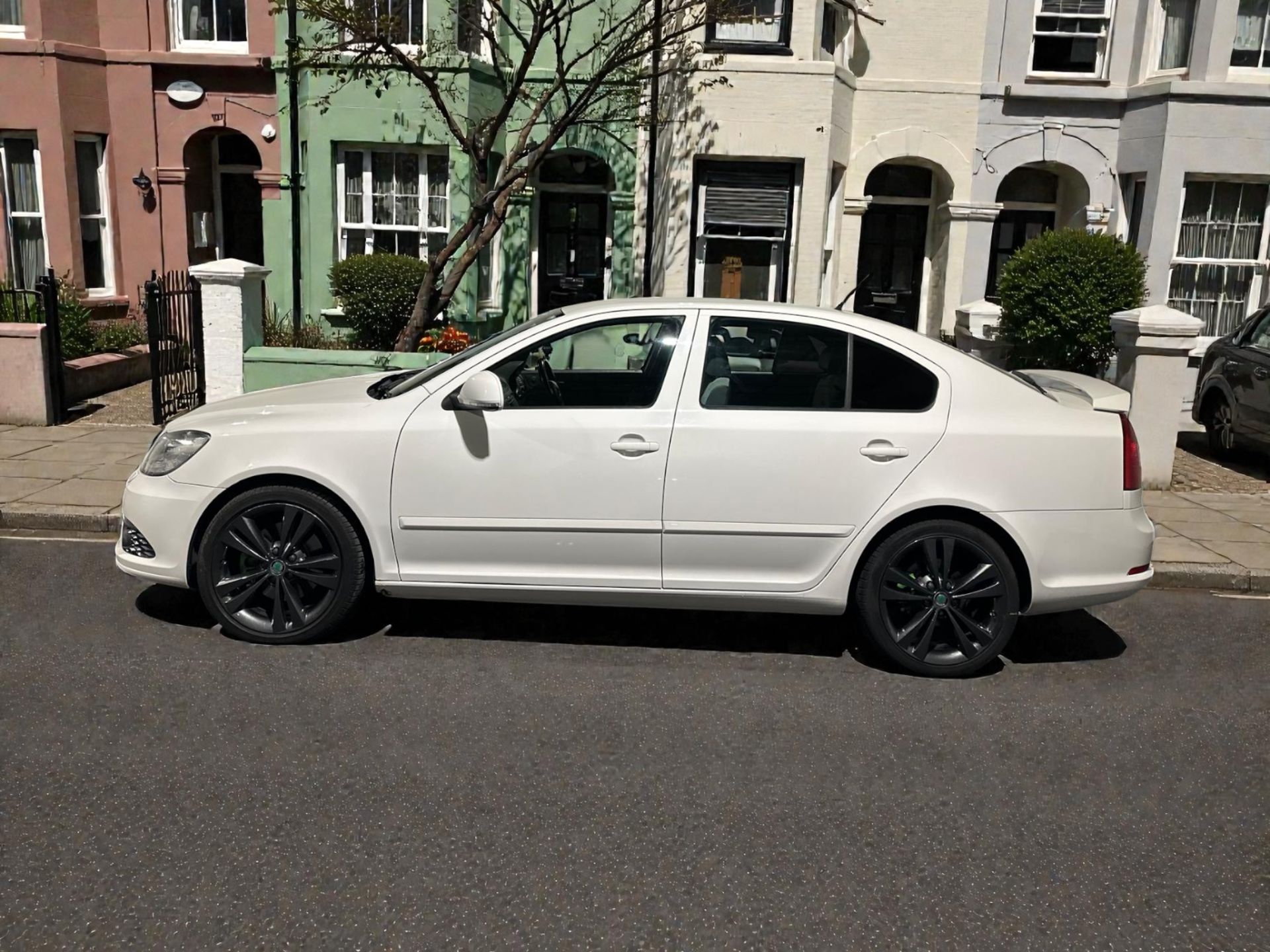 2012 SKODA OCTAVIA VRS TDI CR 2.0 MANUAL HATCHBACK >>--NO VAT ON HAMMER--<< - Image 4 of 43