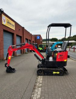 SITE CLEARANCE - DIGGERS, FORKLIFTS, AGRICULTURAL MACHINERY, TRACTORS, SCISSOR LIFTS, DUMPERS, MACHINERY & PLANT Ends Thur 5th Feb 11am