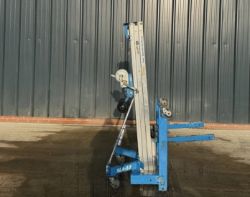 2022 GENIE SLA-10 – MATERIAL LIFT