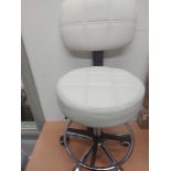 WHITE HAIR AND BEAUTY STOOL ADJUSTABLE NEW ON DISPLAY NEVER USE OUT OF BOX