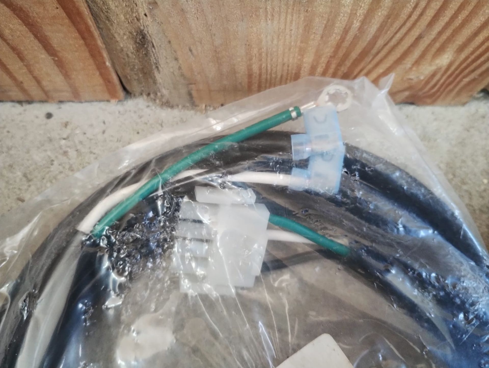 JOBLOT OF 2 - HS 3874 - AMP CABLE 3 CORE - 2M (25B) FOR PUMP/BLOWER/ OZONE - NEW UNOPENED - Image 2 of 4