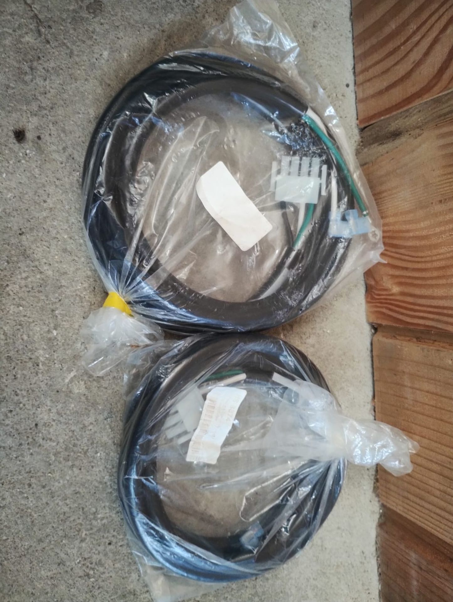 JOBLOT OF 2 - HS 3874 - AMP CABLE 3 CORE - 2M (25B) FOR PUMP/BLOWER/ OZONE - NEW UNOPENED