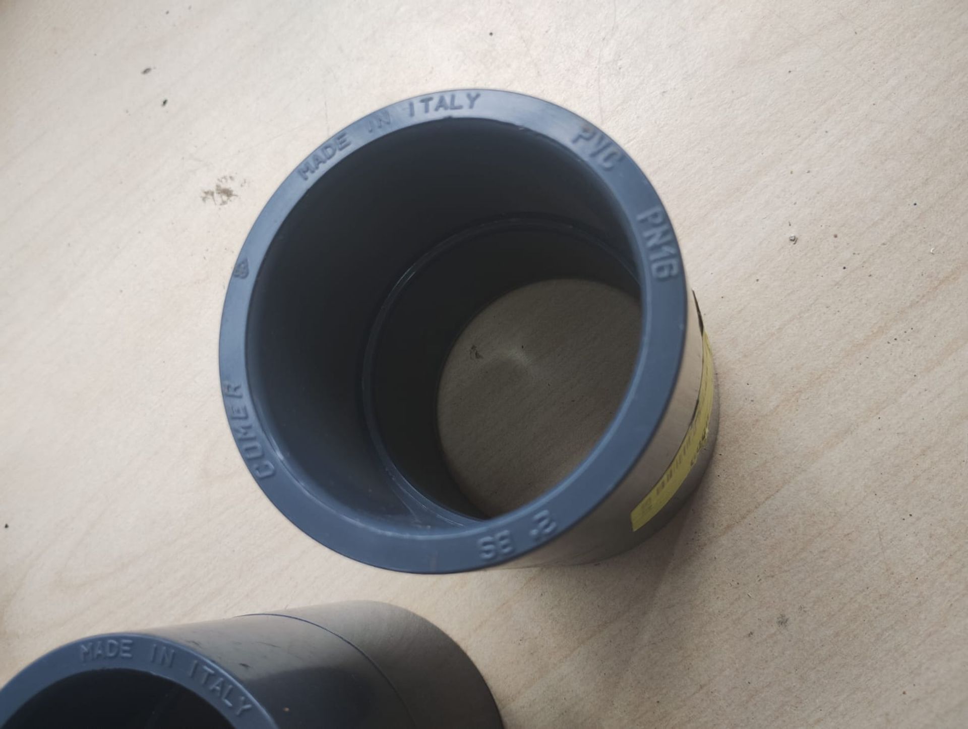 COMER - 2" EQUAL COUPLER - PVC - GREY- HS CPL-0009 - JOBLOT OF 8 - Image 4 of 5