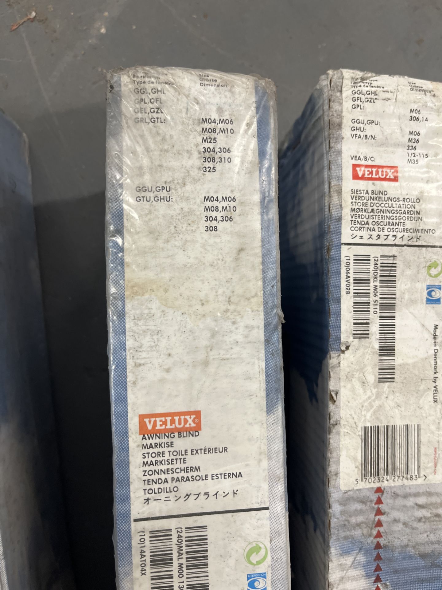 5 X VELUX PRE 2014 ROOF BLINDS - Image 4 of 4