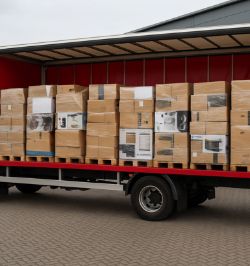 TRUCKLOAD 24 PALLETS - MIX AMAZON & ARGOS ELECTRICAL HOUSEHOLD GARDEN RETURNS CHOSEN AT RANDOM