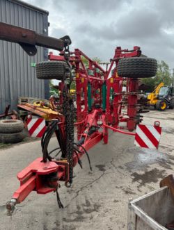 KVERNELAND CTC 4M FOLDING CULTIVATOR