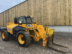 JCB 533-105 TELEHANDLER – 2018 – 10.5M REACH – FORKLIFT LEGS