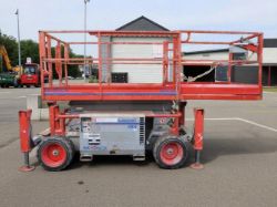 2011 SKYJACK SJ6832 SCISSOR LIFT