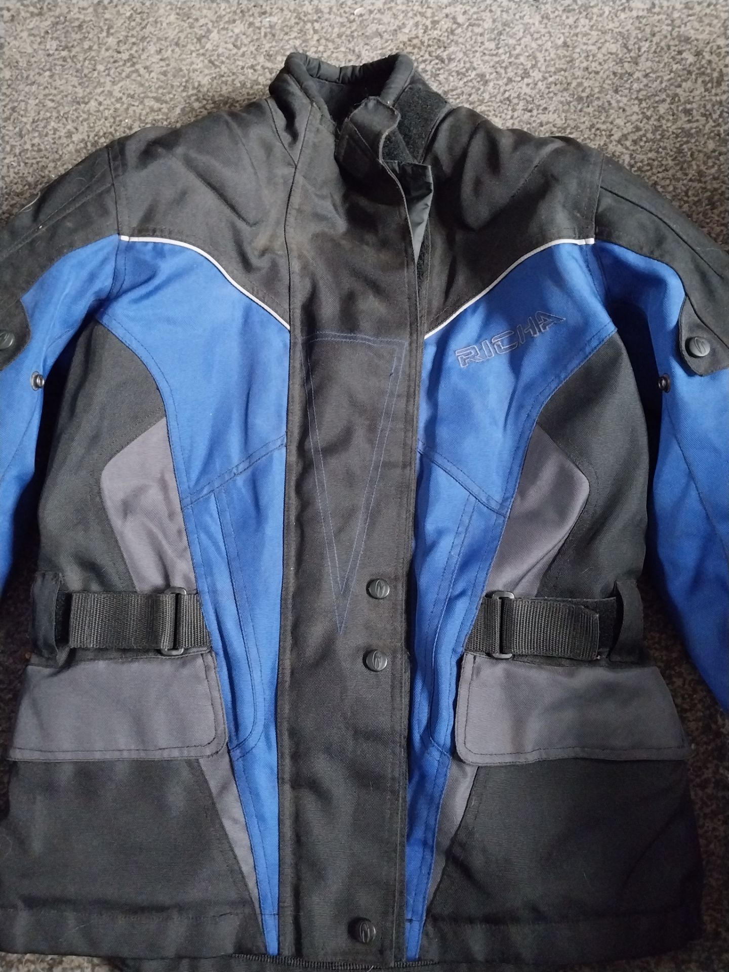 SIZE SMALL MOTORBIKE JACKETS EX DISPLAY - Image 7 of 8