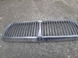 JOBLOT OF CLASSIC FORD CAR FRONT GRILLS