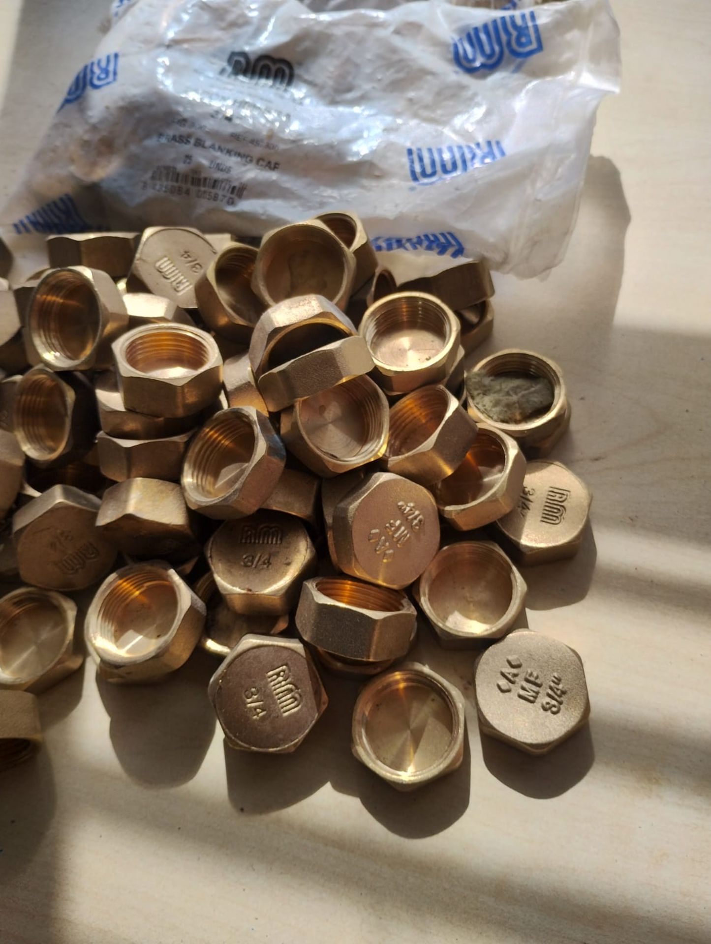 MASTERFLOW/RM - 3/4" BRASS BLANK NUT - PACKS OF 10S + 25S + BOX LOOSE - JOBLOT OF 155PSC - Image 2 of 8